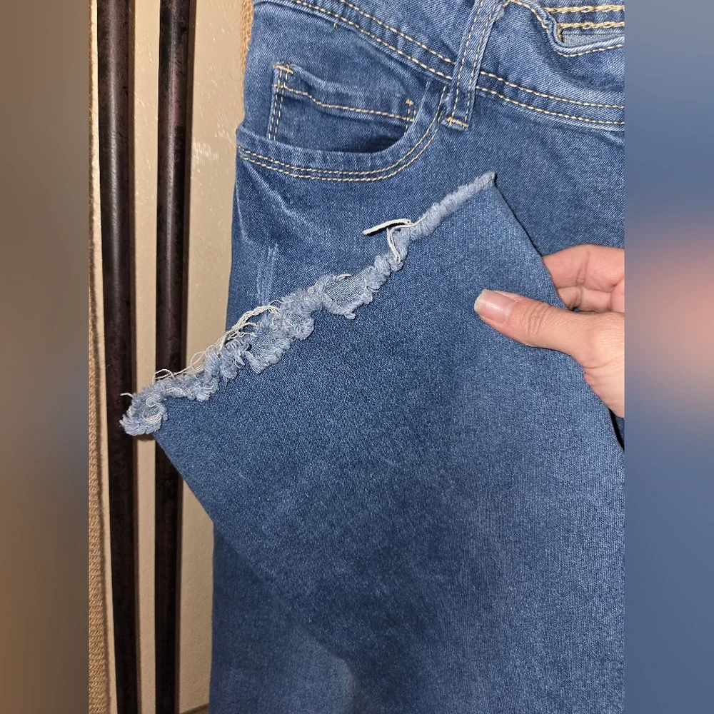 Women's Juniors Thread And Others Distressed Raw Hem Jeans Pants Size 13/31 - Picture 8 of 15